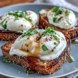 Honey Peach Burrata Toast with juicy peaches and creamy burrata, drizzled with honey for a perfect spring brunch.